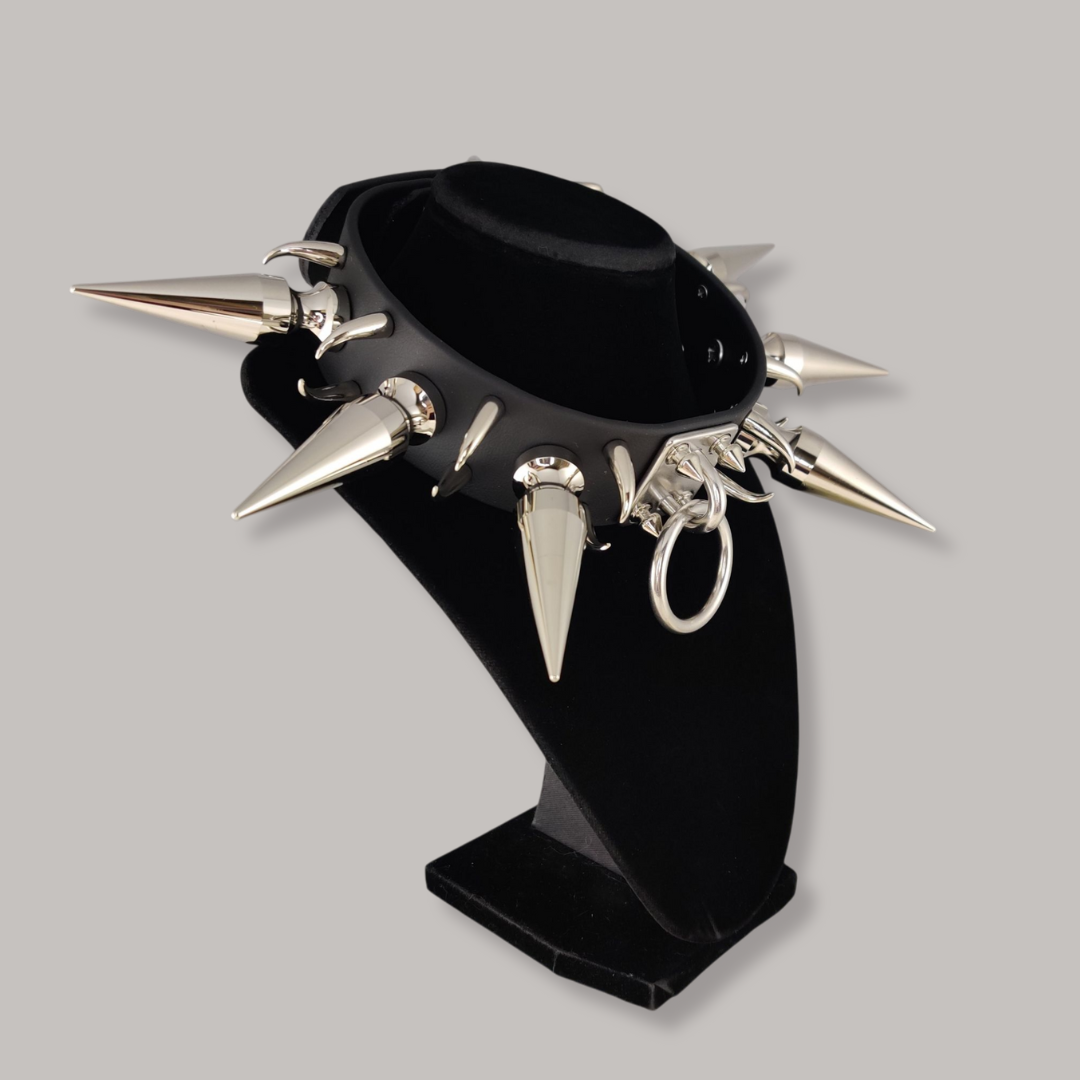 Dog Teeth choker (MTO)