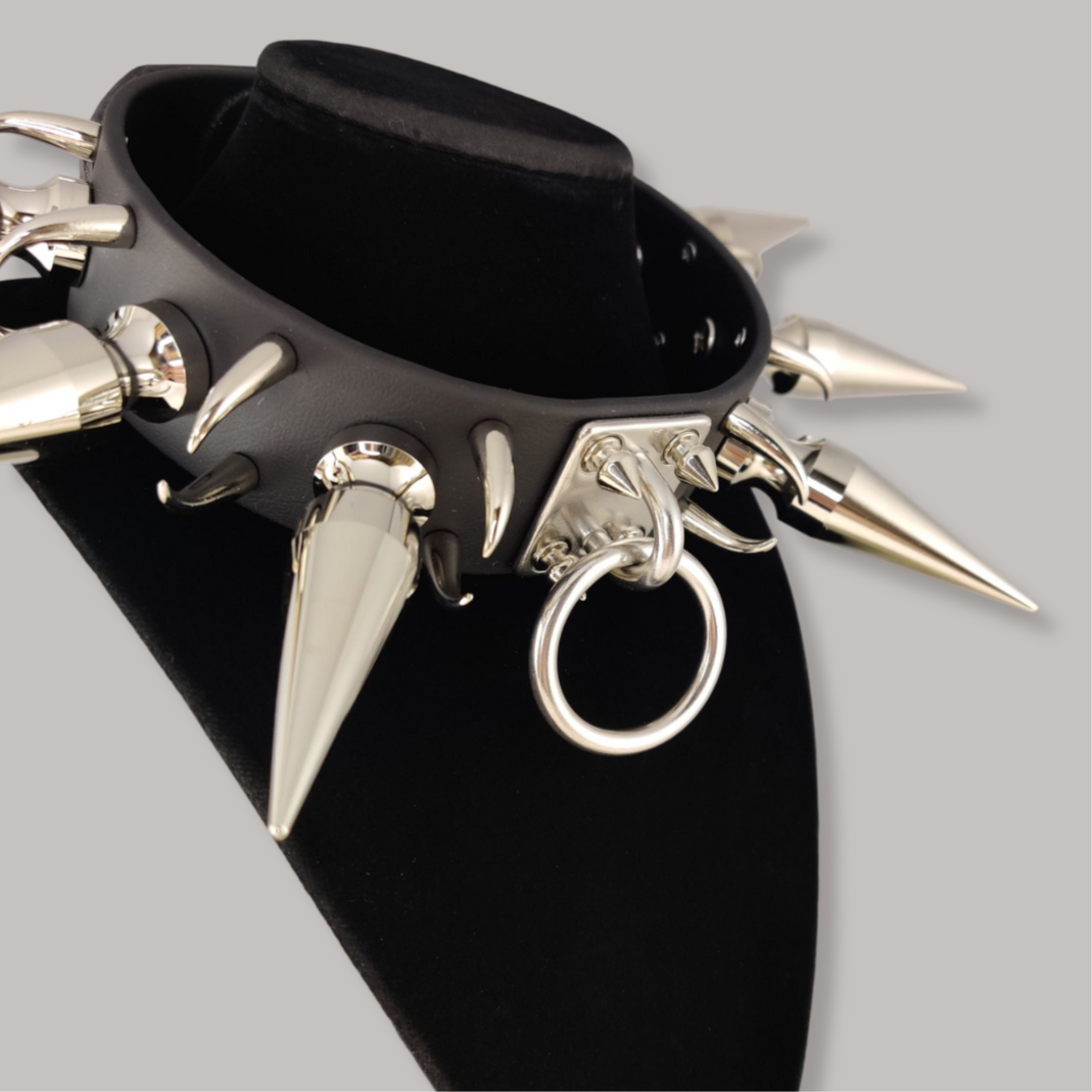 Dog Teeth choker (MTO)