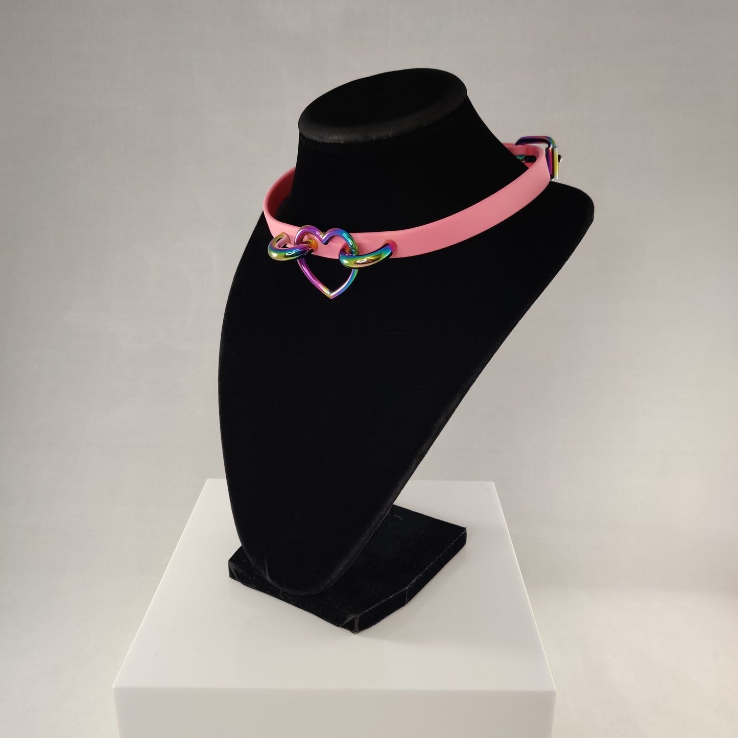 Rainbow Heart choker in pastel pink