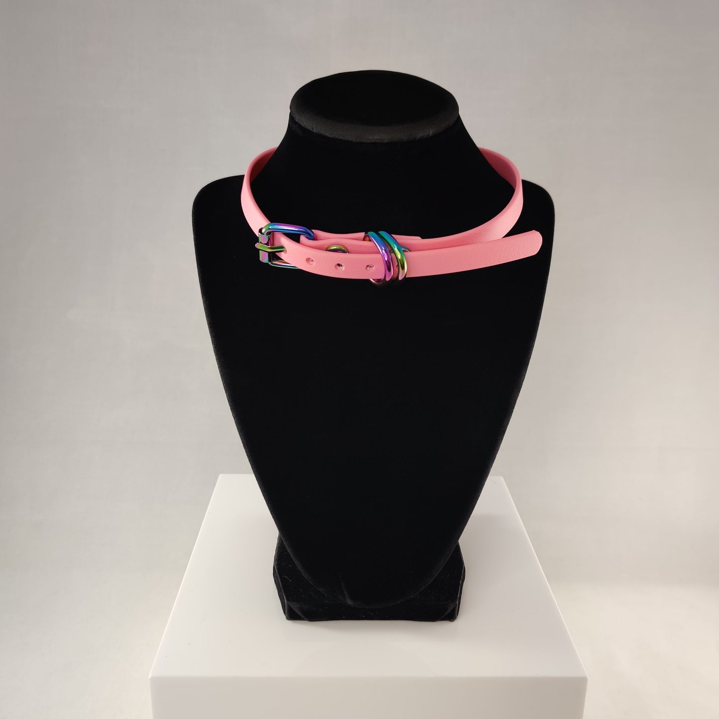 Rainbow Heart choker in pastel pink