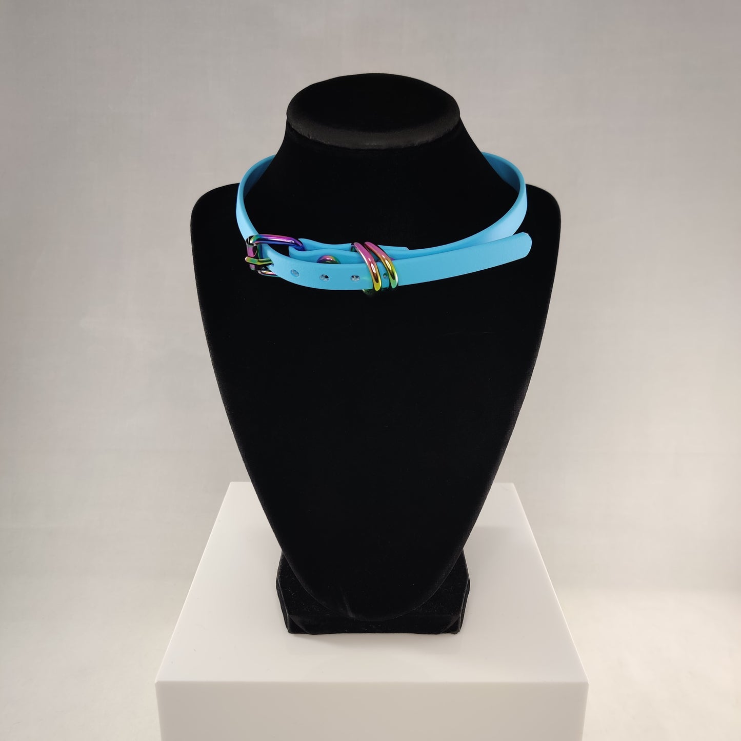 Rainbow Heart Breaker choker in blue