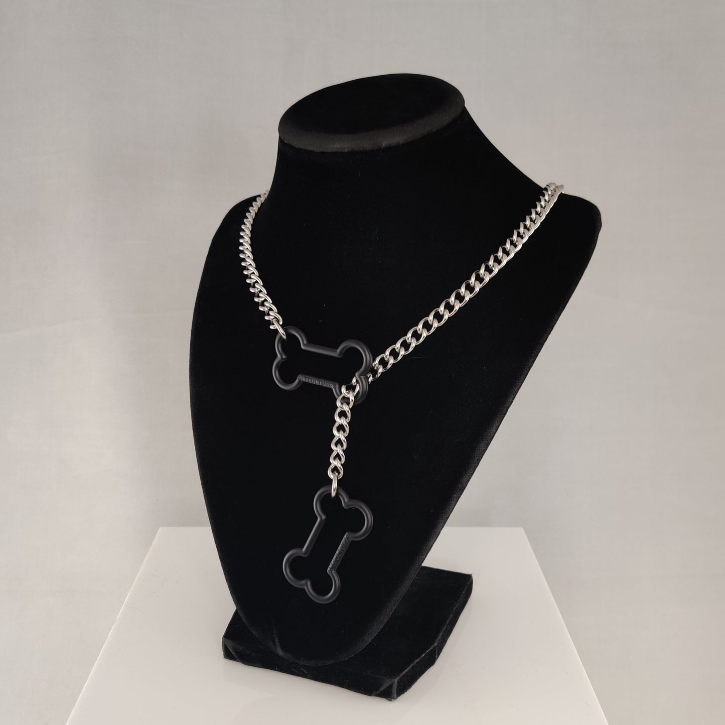 Black Doggy Bone slip chain
