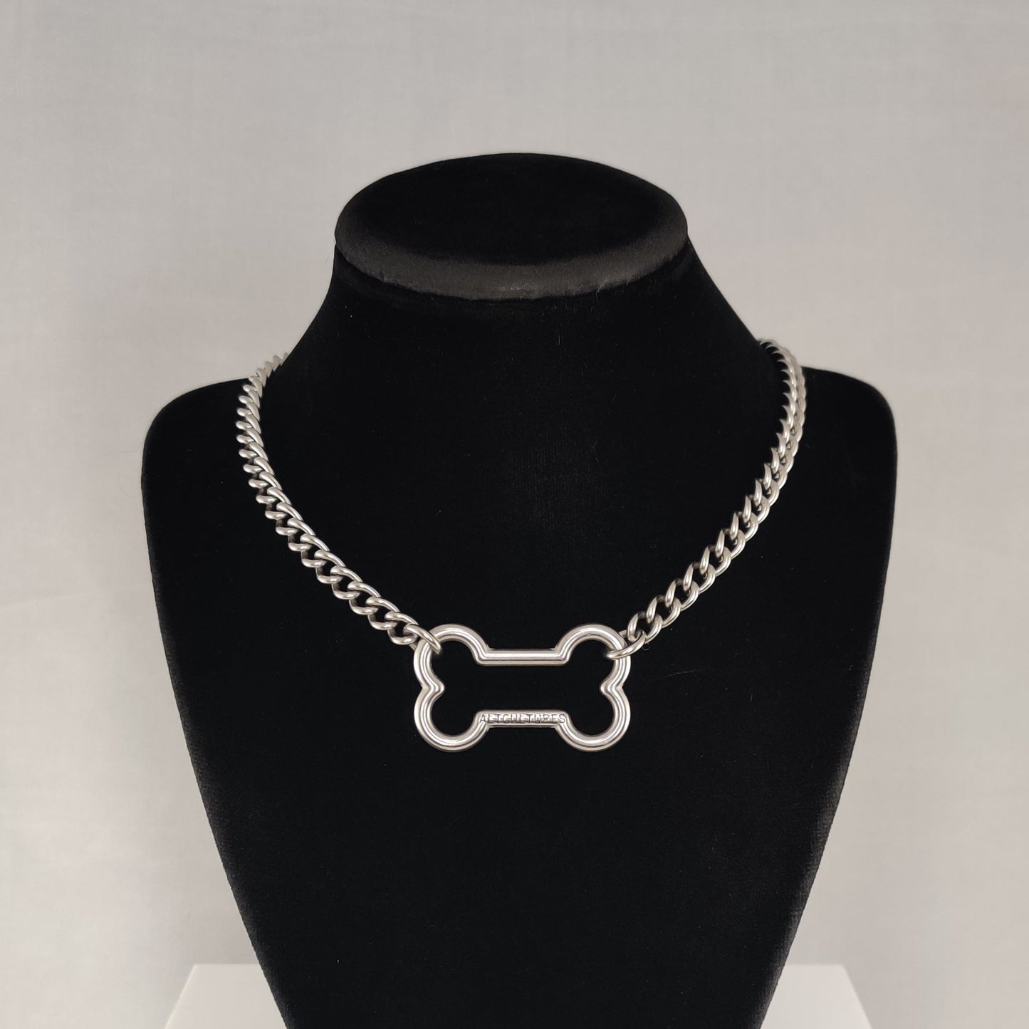 Doggy Bone chain choker