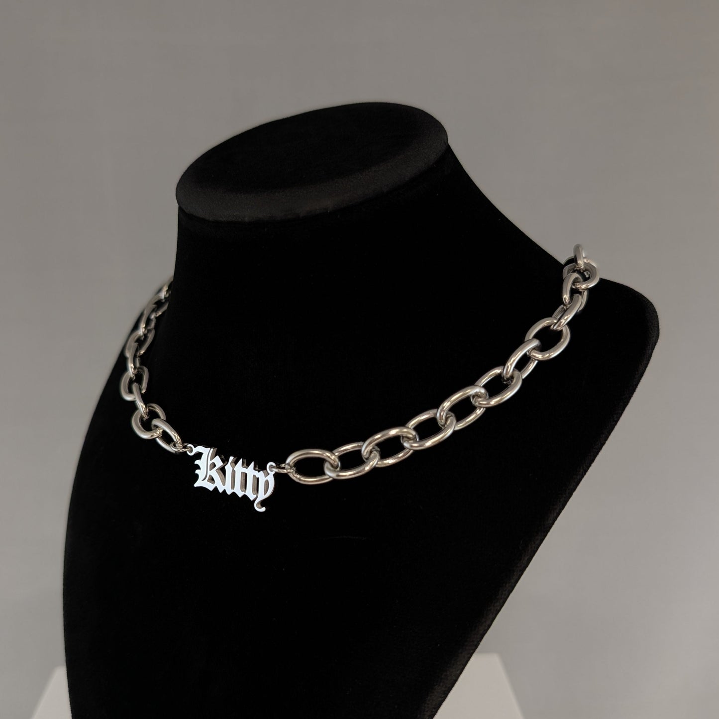 Kitty chain choker